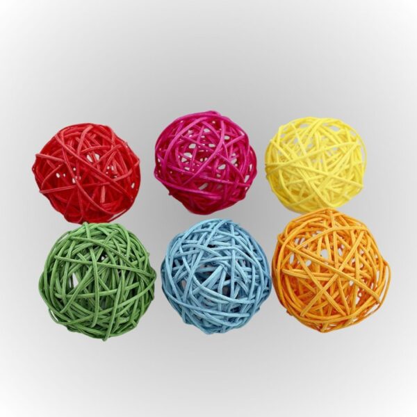 2 colored vine balls (2pk)